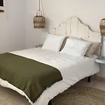 Lia Famara